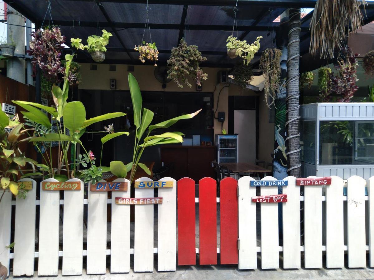 Ala Hostel Seminyak Exteriör bild