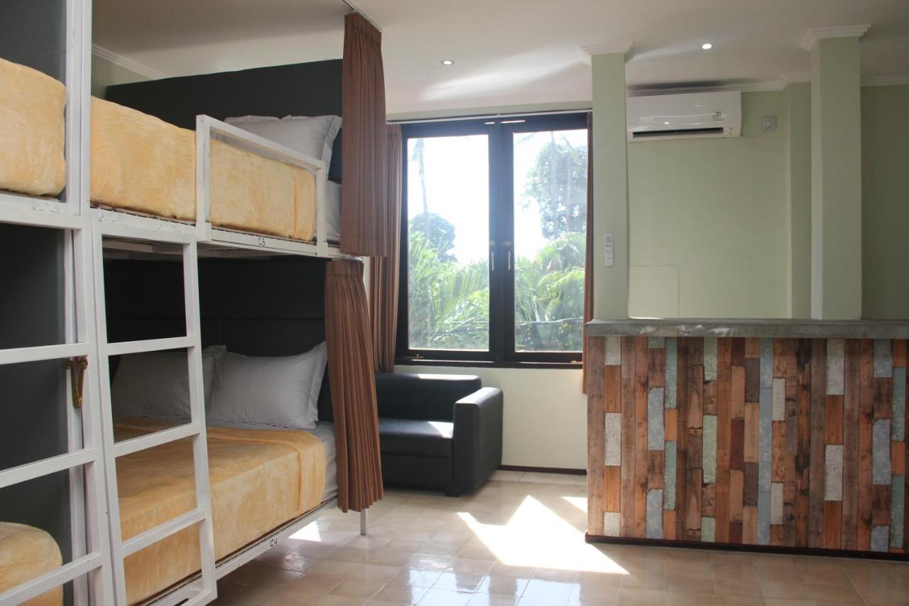 Ala Hostel Seminyak Exteriör bild